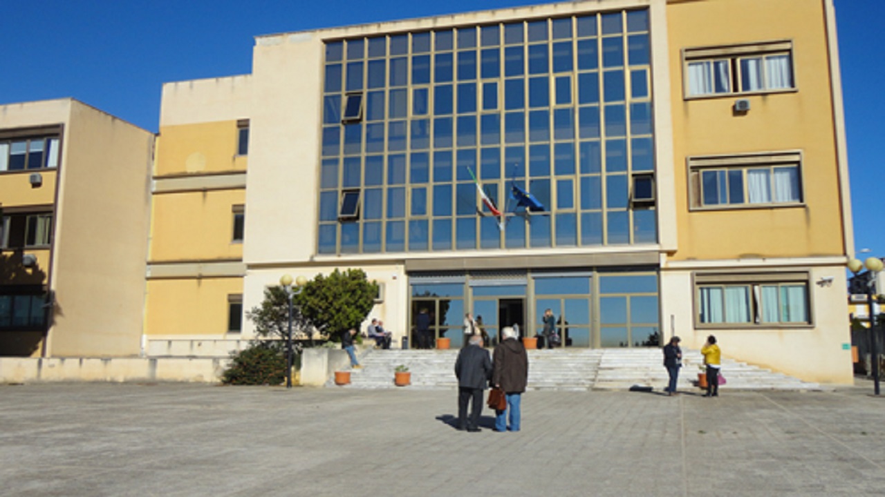 TRIBUNALE DI SCIACCA RINVIA A GIUDIZIO DEPUTATO REGIONALE