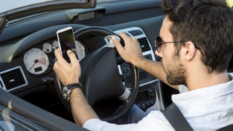 CELLULARE AUTO