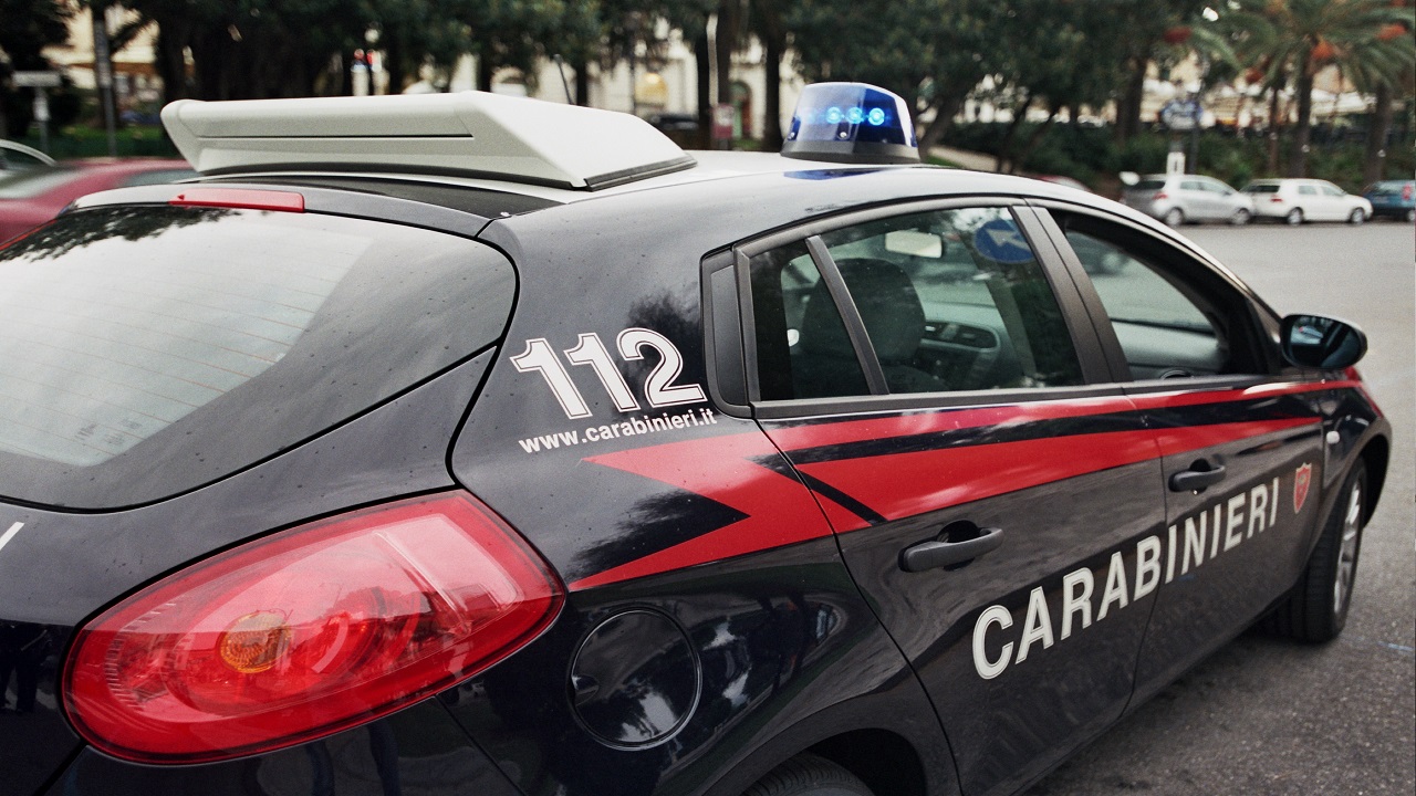 CACCIA AL PIROMANE, CARABINIERI CENTRANO OBIETTIVO