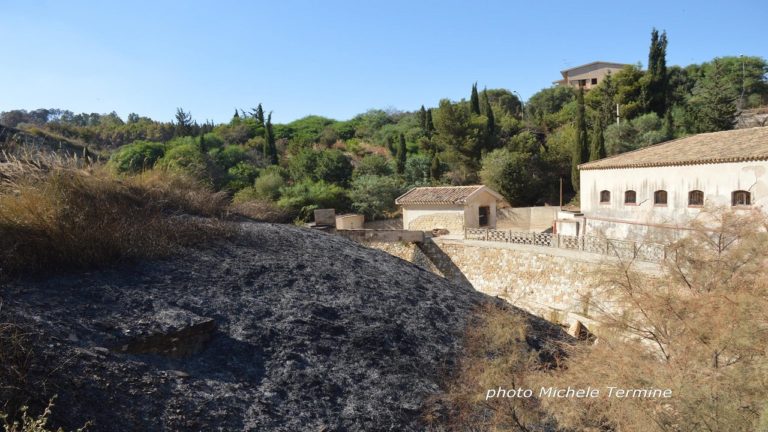 MUCIARE STABILIMENTO TERMALE INCENDIO