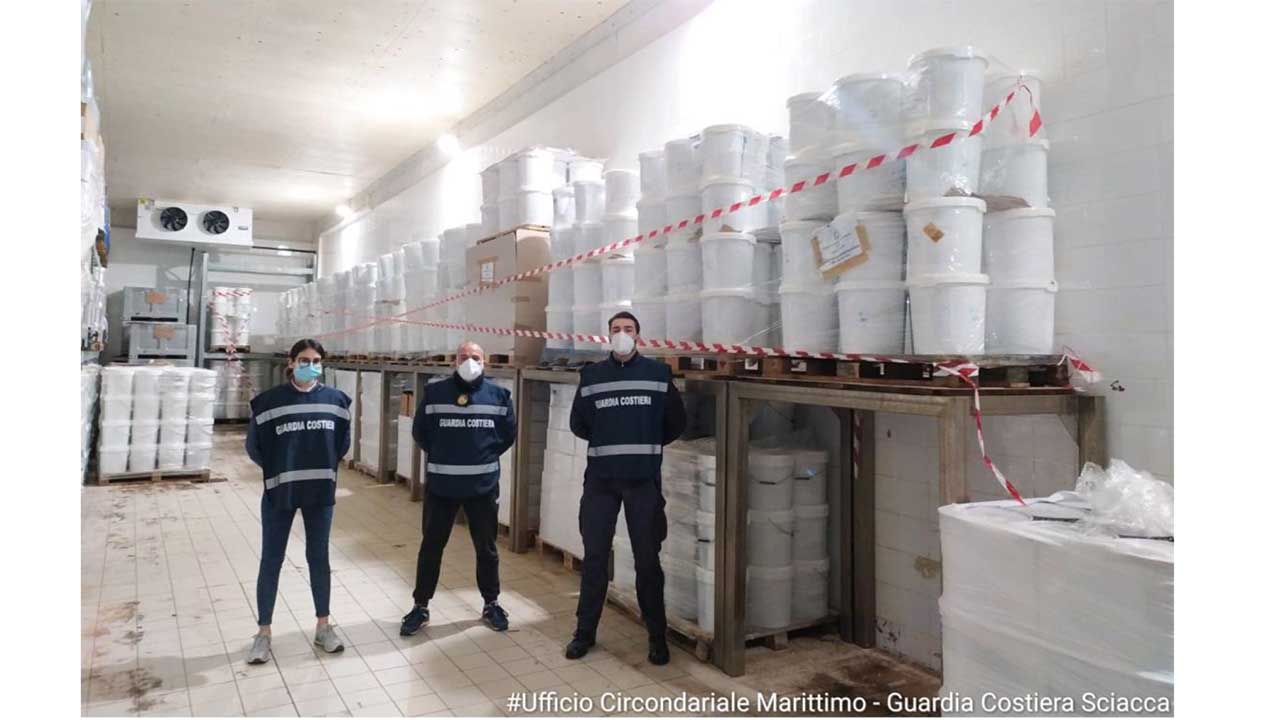 GUARDIA COSTIERA SEQUESTRO