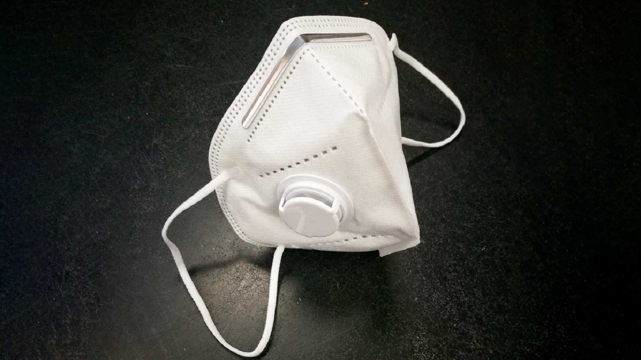 Mascherina-con-valvola-FFP2-KN95