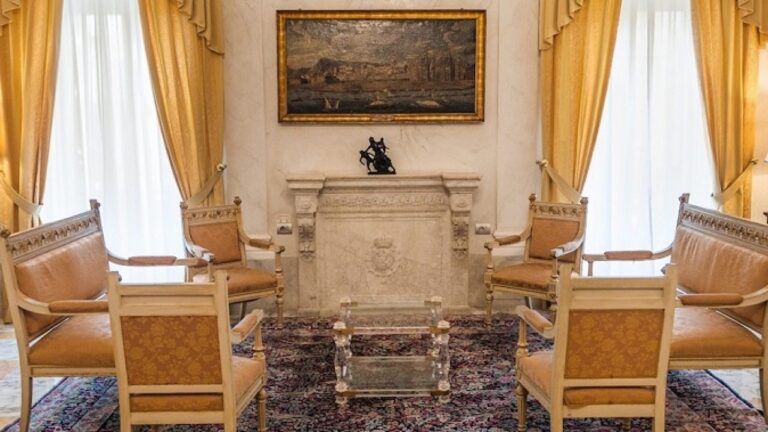 Palazzo-dOrleans sala presidente 1280x720