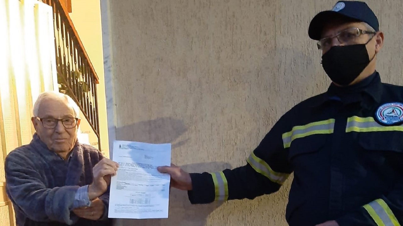 anziano bolletta tari protezione civile 2021