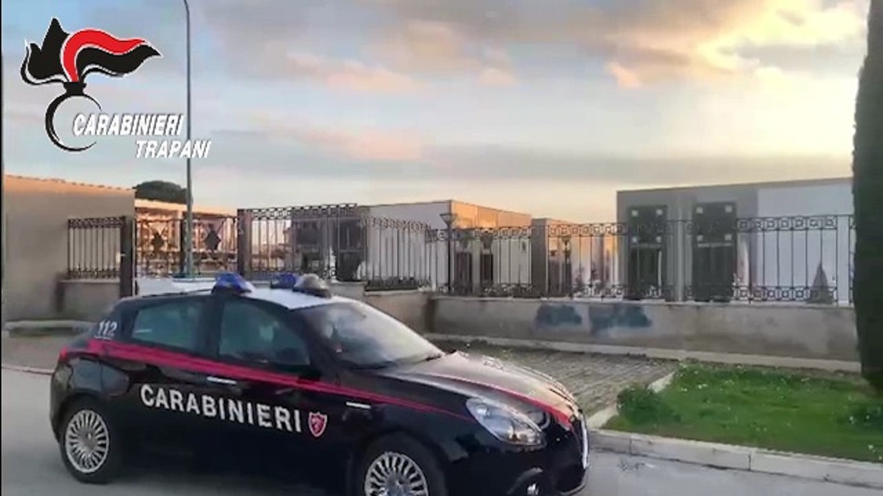 cimitero castelvetrano carabinieri