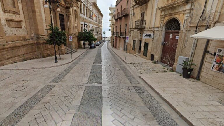 via roma google map