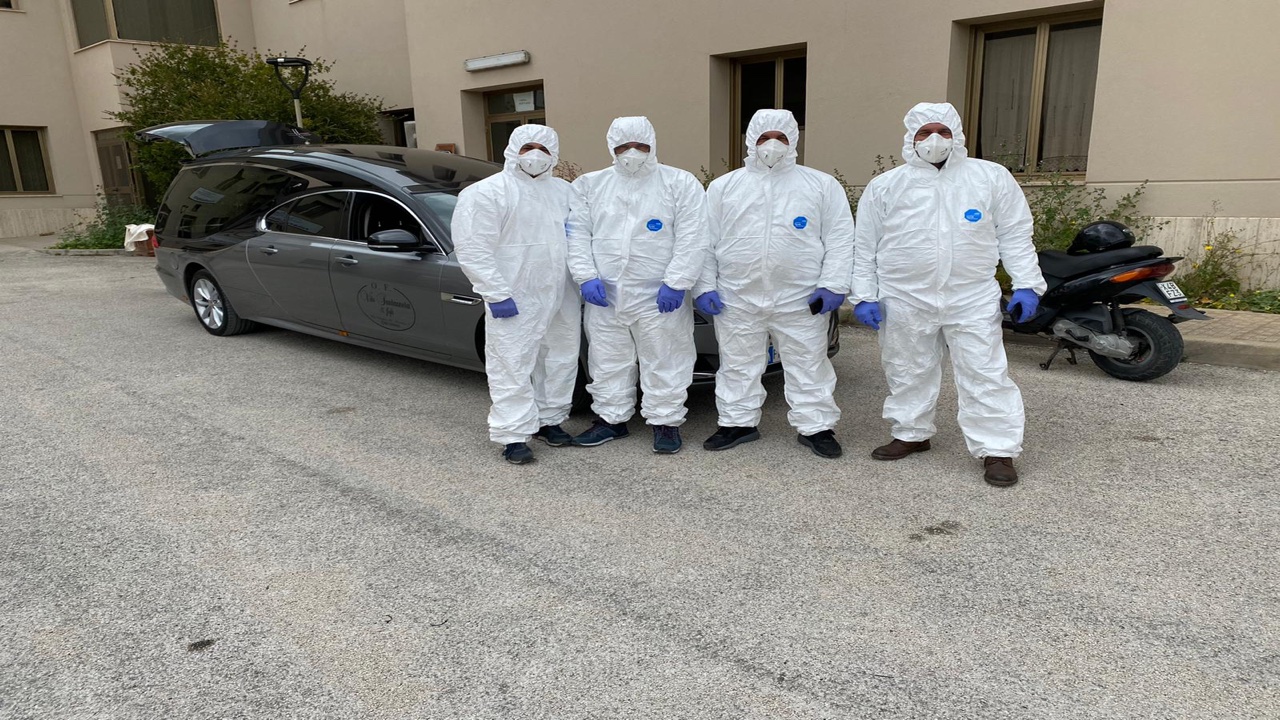 93AB27FF-F591-490C-B4B7-DDD755D71047