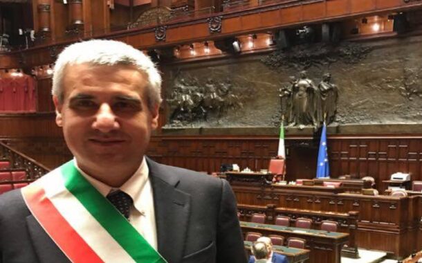 A urne elettorali ancora aperte, Francesco Cacciatore ha festeggiato la riconferma a sindaco di Santo Stefano