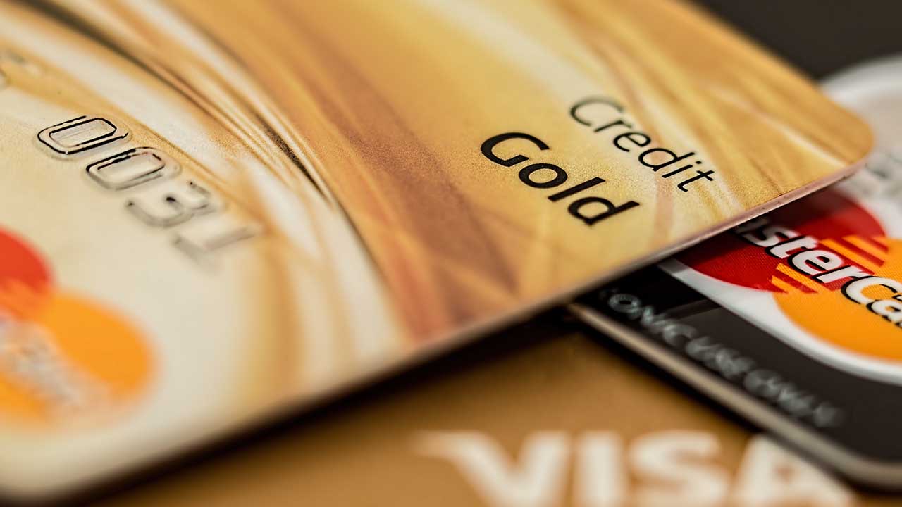 Come ricevere pagamenti con carta di credito e bancomat in modo semplice
