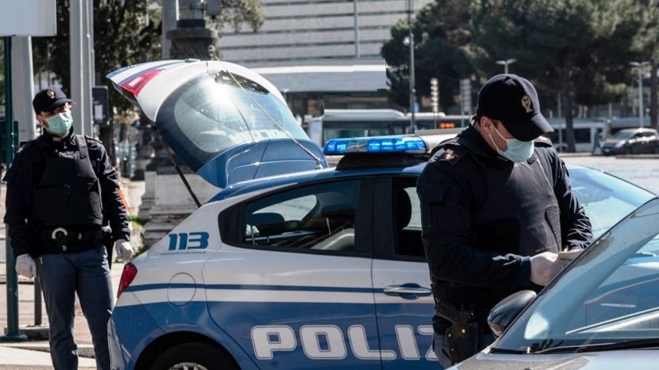 polizia controlli covid 2021