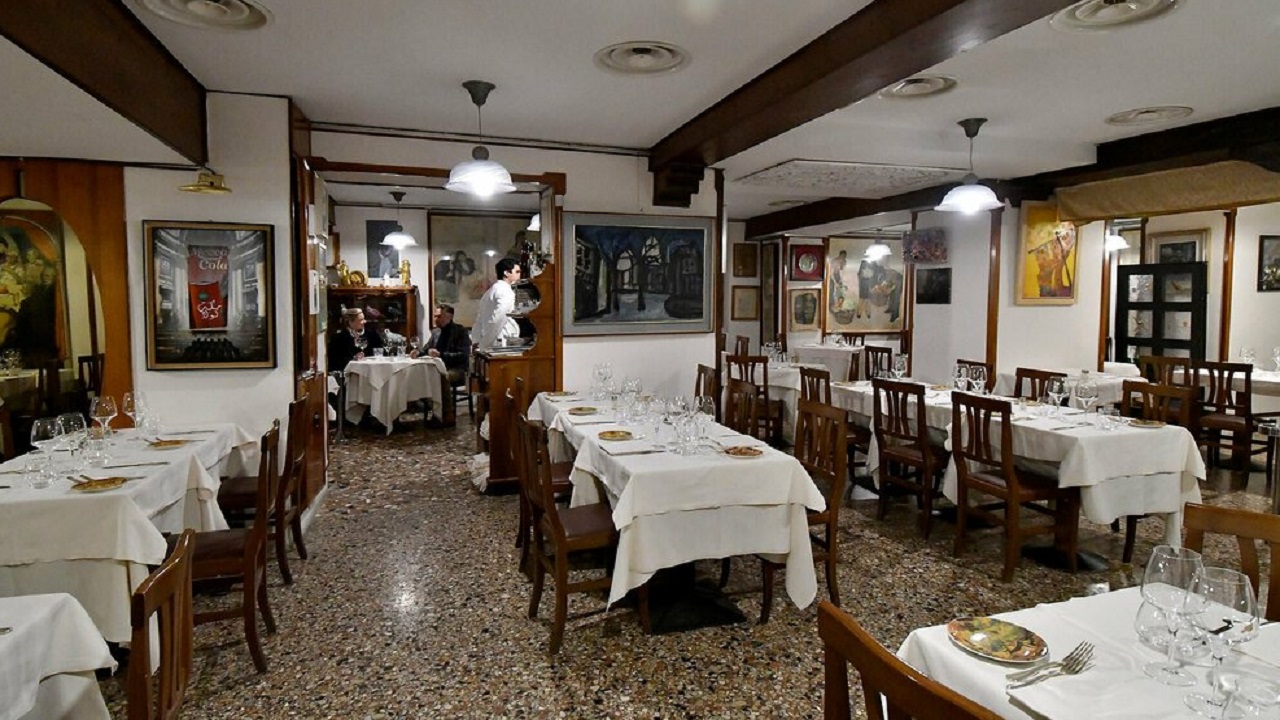 ristorante deserto