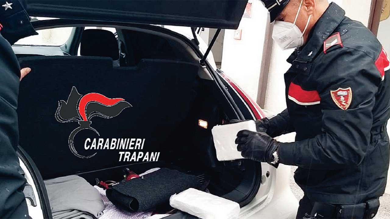 Carabinieri Marsala droga auto