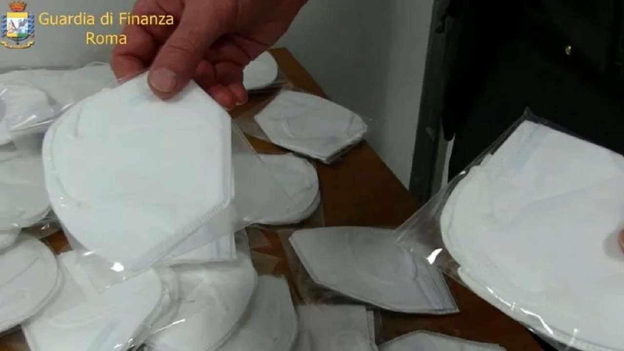 MASCHERINE SEQUESTRATE ROMA