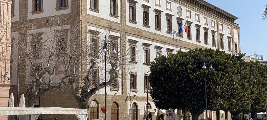 Rimozione e sostituzione quadro generale elettrico: Palazzo di Città chiuso il dal 2 al 4 dicembre