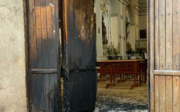 Attentato incendiario di origine dolosa alla chiesa Sant'Agostino a Corleone