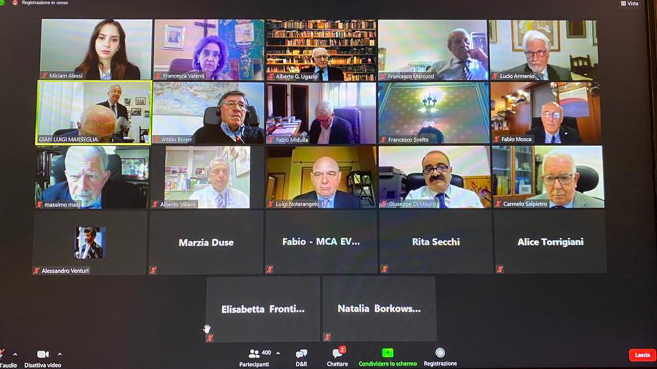 Fauci consegna chiavi 1