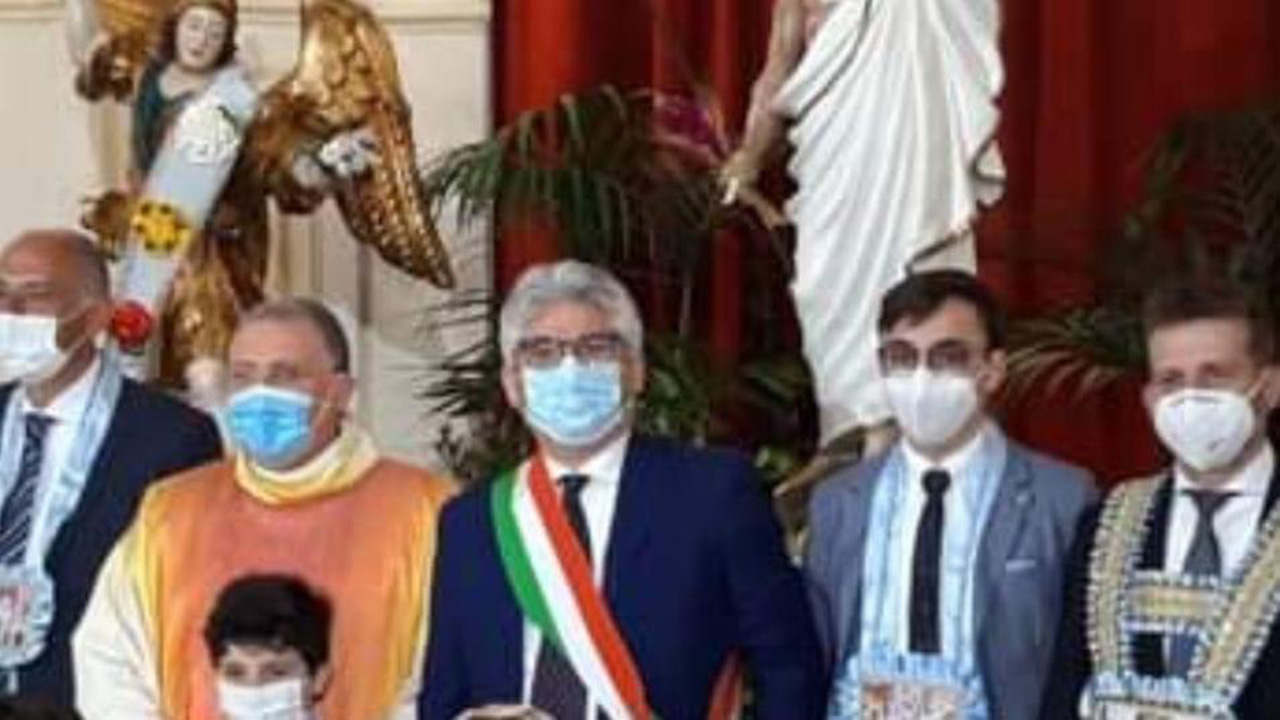 Ruvolo e arciprete chiesa PAsqua