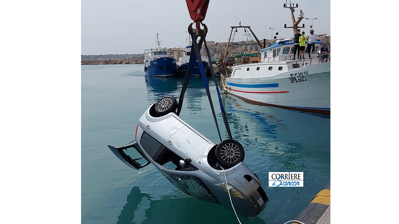 auto in mare porto sciacca 1280x720