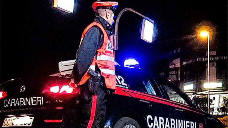 carabinieri pattuglia notte