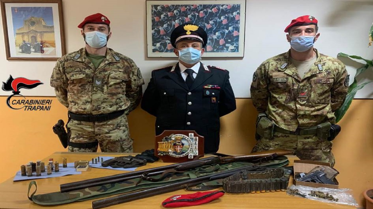 castelvetrano carabinieri armi