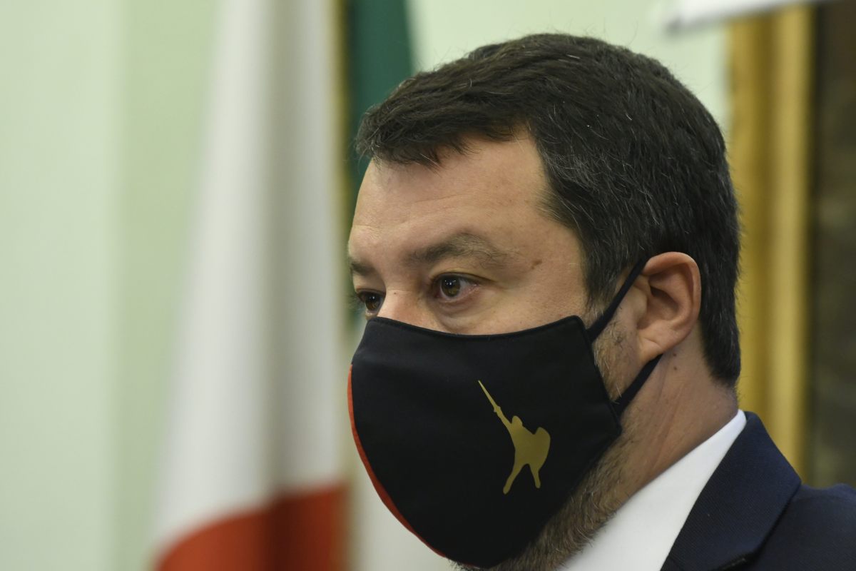 Salvini “di lotta e di governo” guadagna spazio sui media