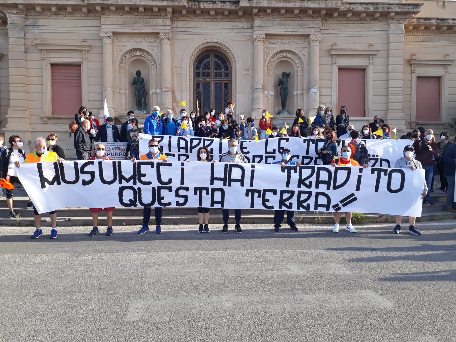 3cfb17ed-26e4-410f-83bb-3a4b47b7fbe5