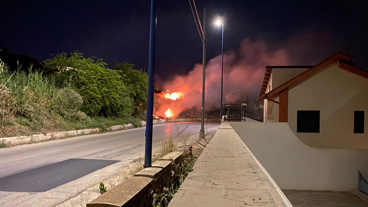 incendio via Lido 29 mag 2021