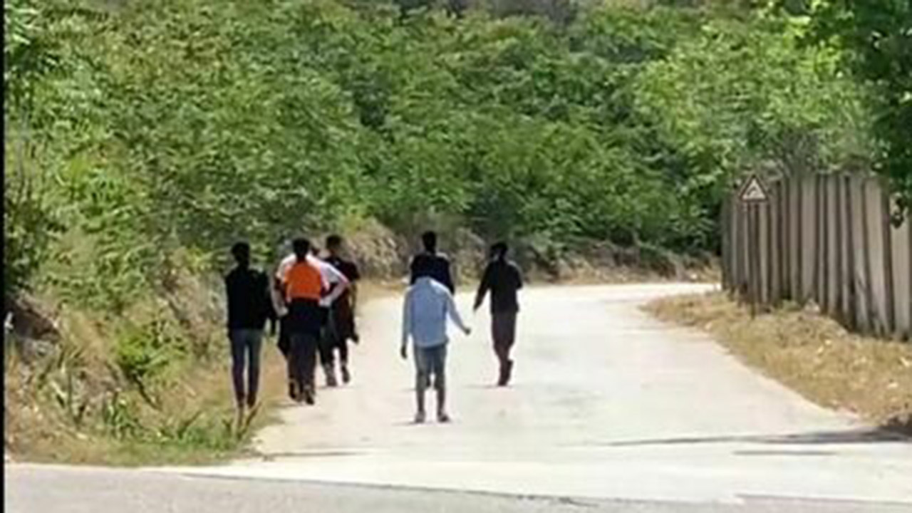 migranti in fuga da villa sikania2-2