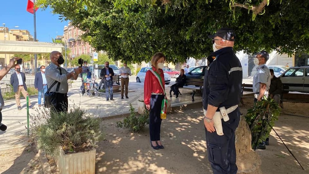 omaggio falcone sindaco valenti 2021