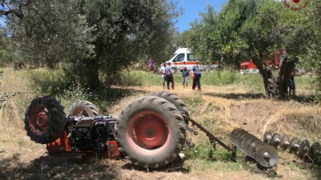 trattore ferito campagna