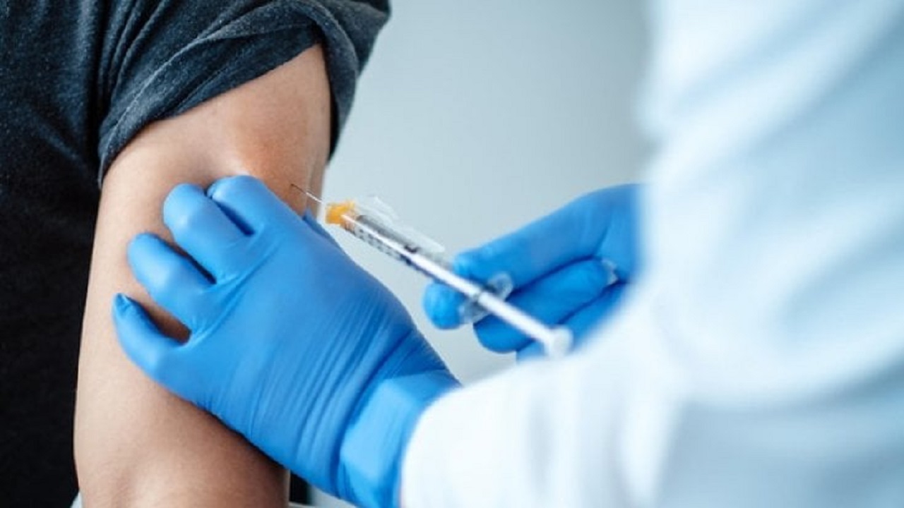 Vaccini, incremento delle prime dosi nelle fasce dai 20 ai 59 anni nell’ultima settimana