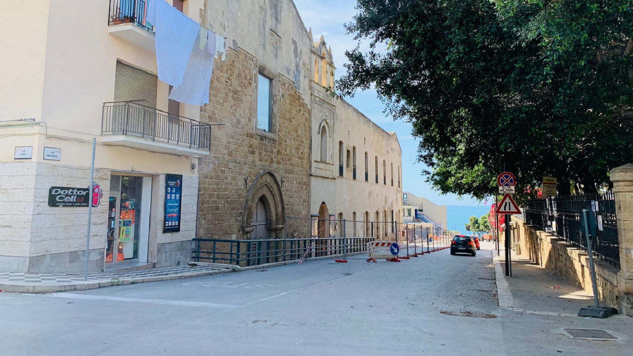 via agatocle riaperta