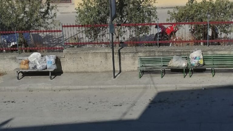 CORSO MIRAGLIA RIFIUTI PANCHINA 2021
