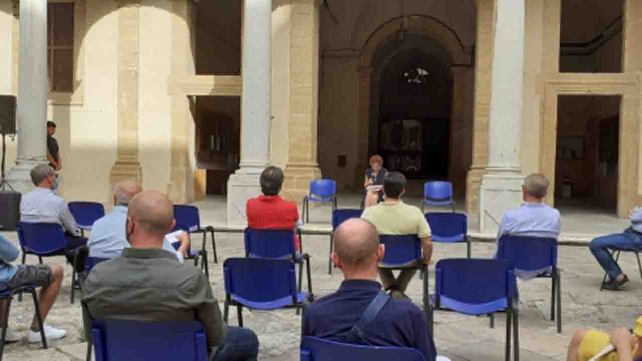 Sindaco Valenti riunione crisi idrica Atrio