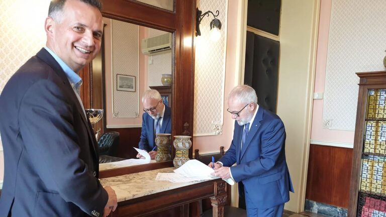 Zappia e Pulvirenti frma contratto ospedale reparto malattue infettive