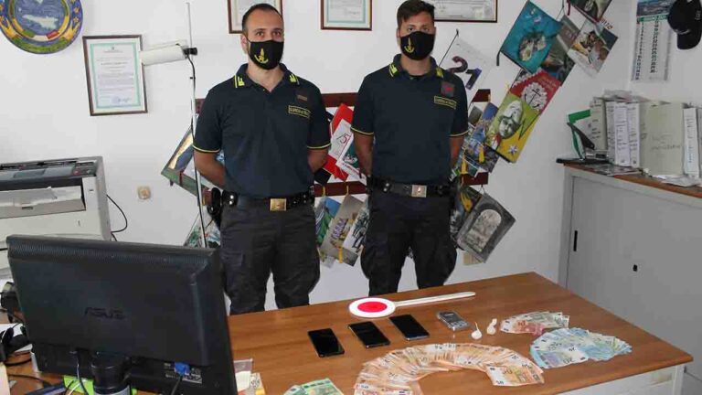 droga guardia finanza