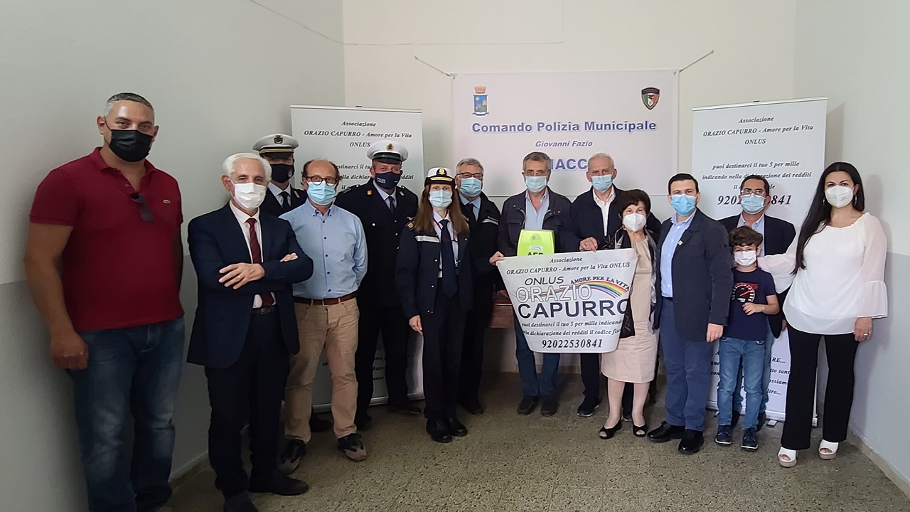 orazio capurro donazione defibrillatore polizia municipale 2021