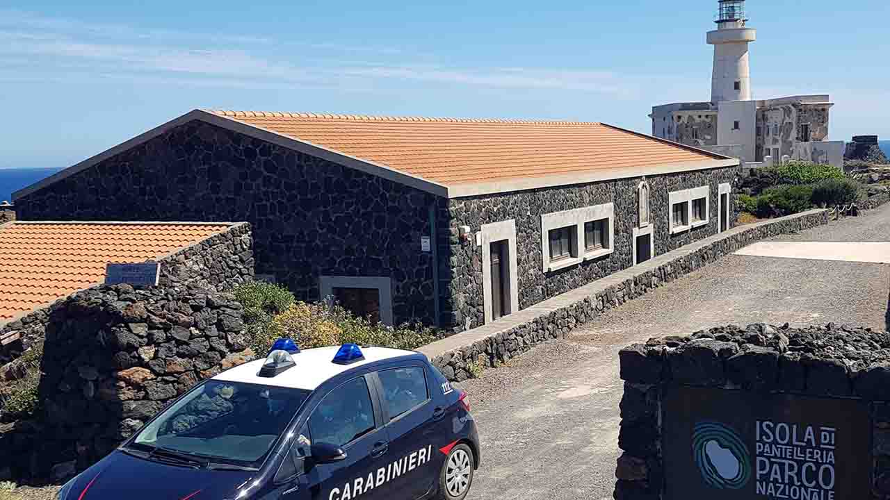 Pantelleria, nascondeva droga negli slip: arrestato 36enne e sequestrati 9.600 euro