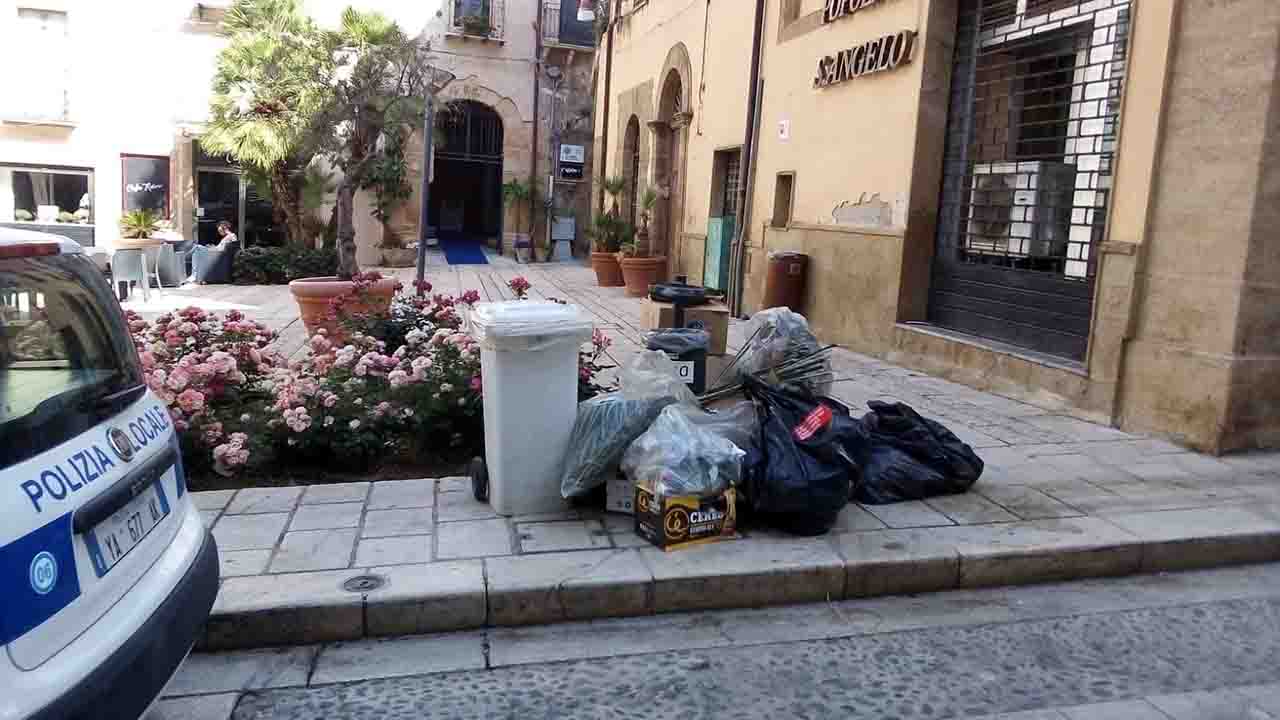 rifiuti multe polizia municipale 2