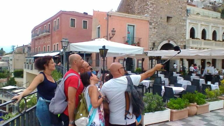 turisti sicilia generica