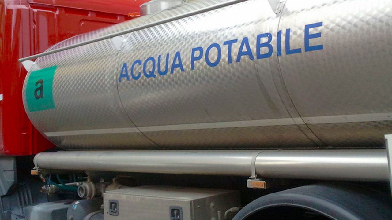 Autobotte acqua