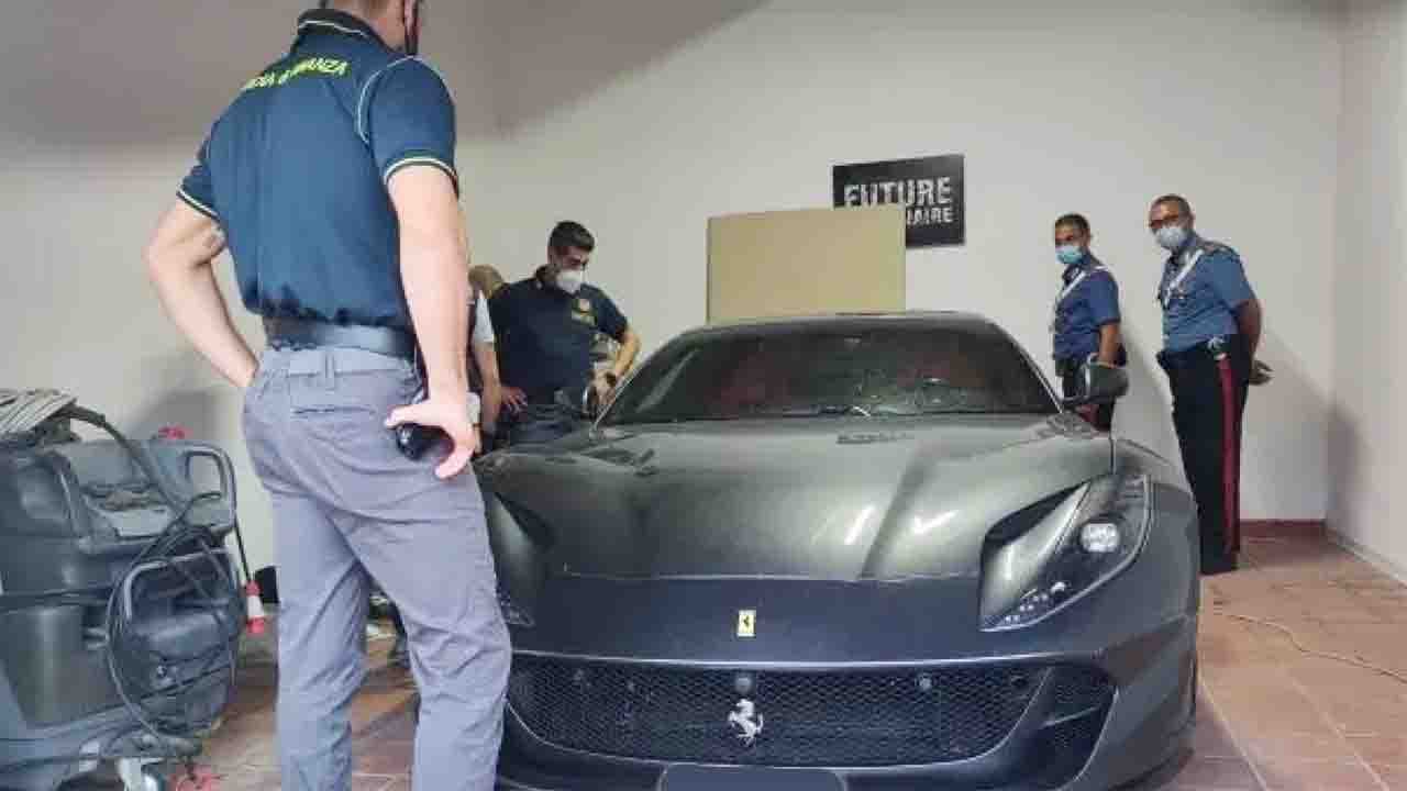 Ferrari, Rolex e ville coi soldi pubblici_ Partinico, 3 arresti per bancarotta - la Repubblica-1