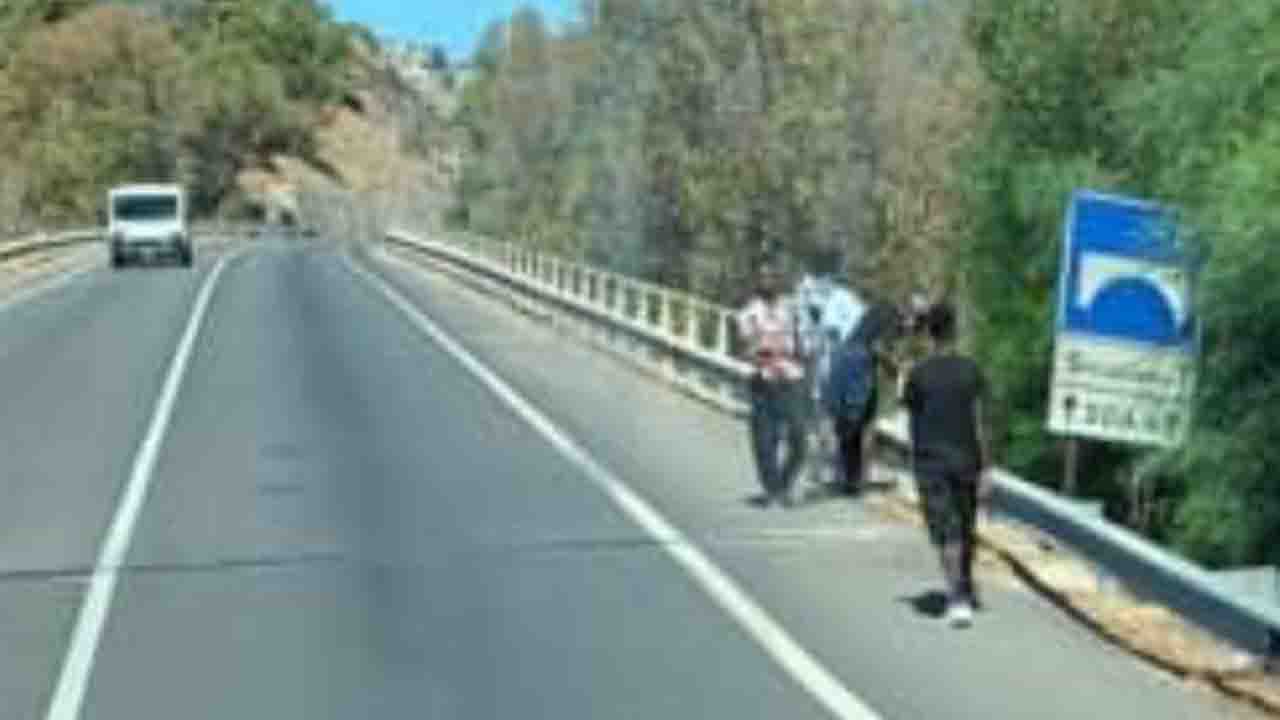 migranti in fufa SS115