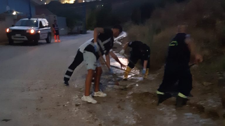 protezione civile pulizia fango via lido 2021