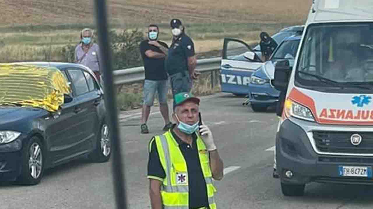 suicidio strada Palermo Sciacca