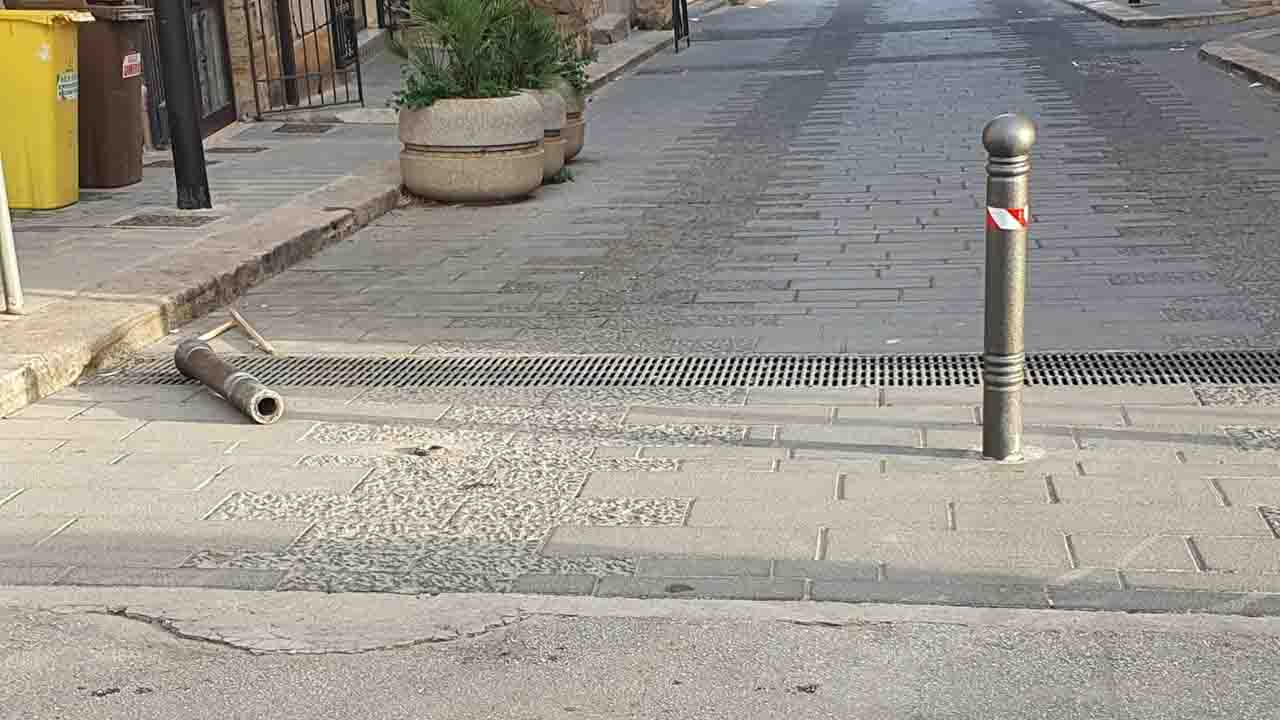 Dissuasore rotto 1280x720