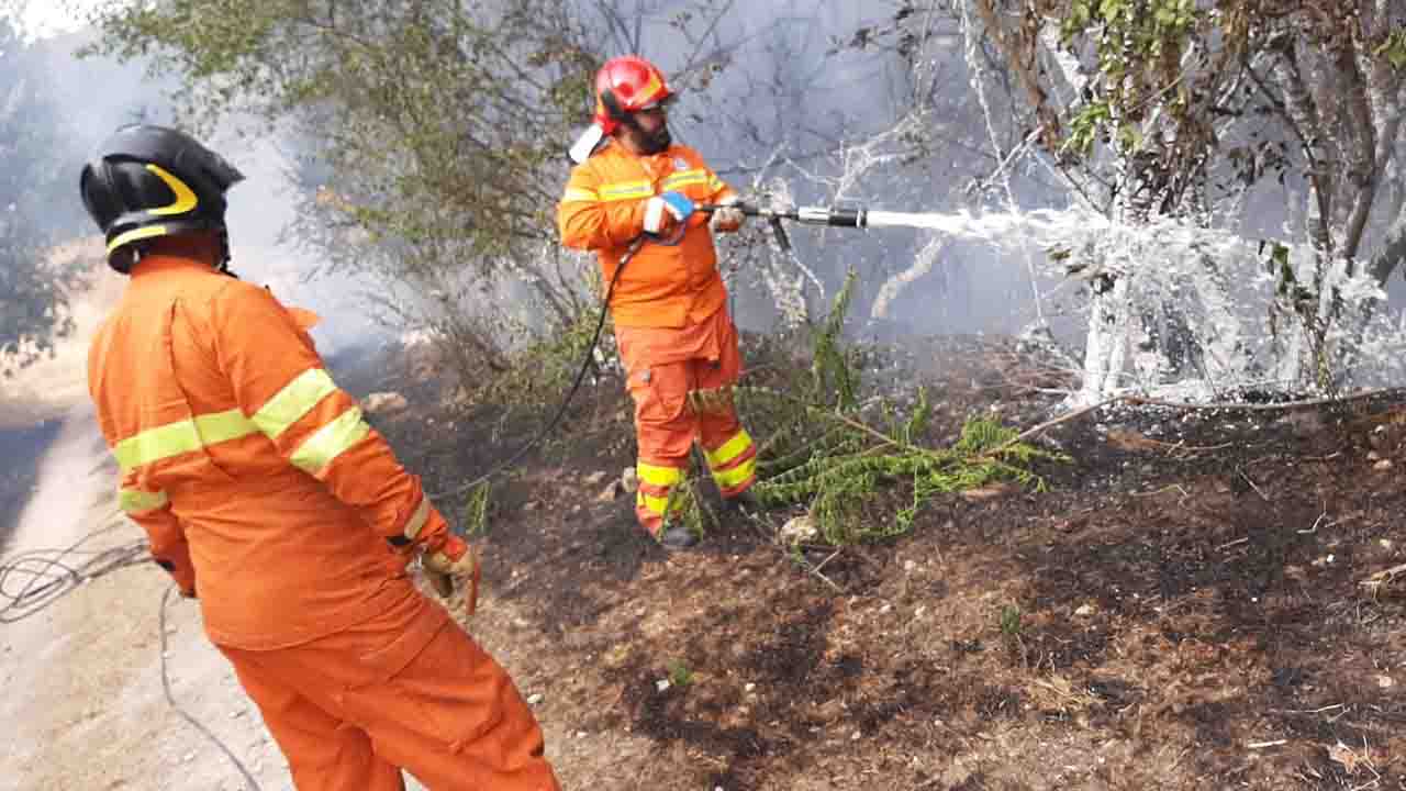 Petralia Soprana incendio volontari Sciacca 1280x720