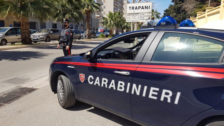 carabinieri pattuglia Trapani