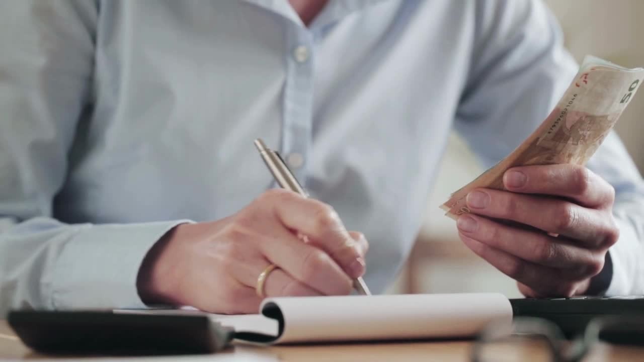 ek6075p1ab7l8r1ylm8dojvr