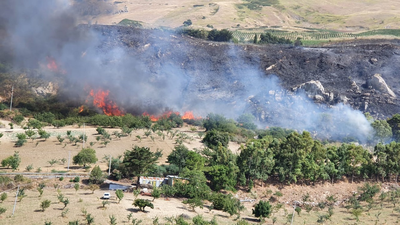 incendi sicilia 2021